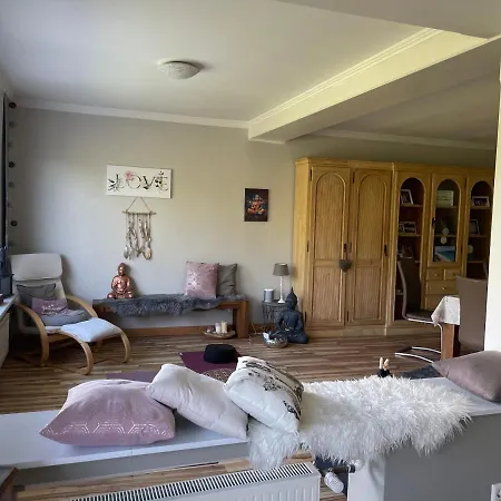 Ferienhaus Gluckswerkstatt Zentrale Lage, Mit 3 Schlafzimmern Garage Und Garten