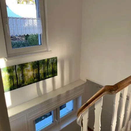 Ferienhaus Gluckswerkstatt Zentrale Lage, Mit 3 Schlafzimmern Garage Und Garten Winterberg